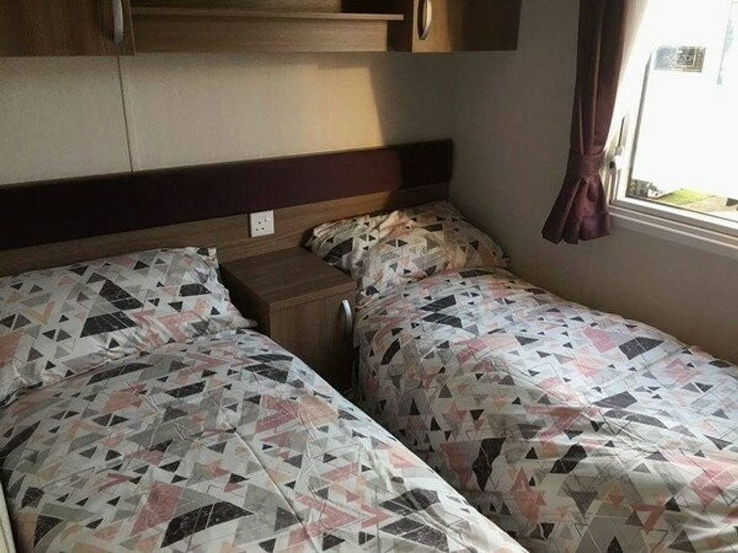 Caister Holiday Park - Holiday Accommodation 6189