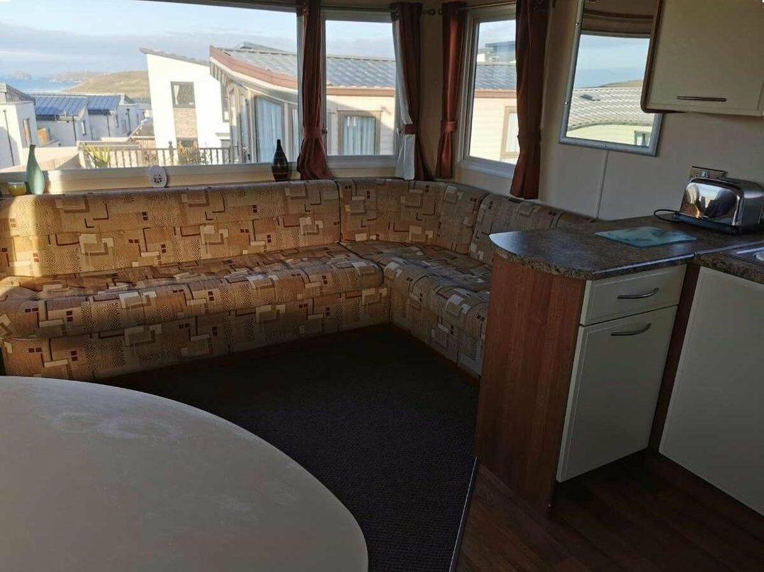 Liskey Hill Caravan Park - Holiday Accommodation 6217