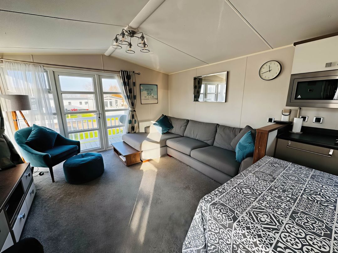 Hopton Holiday Village - Holiday Accommodation 632