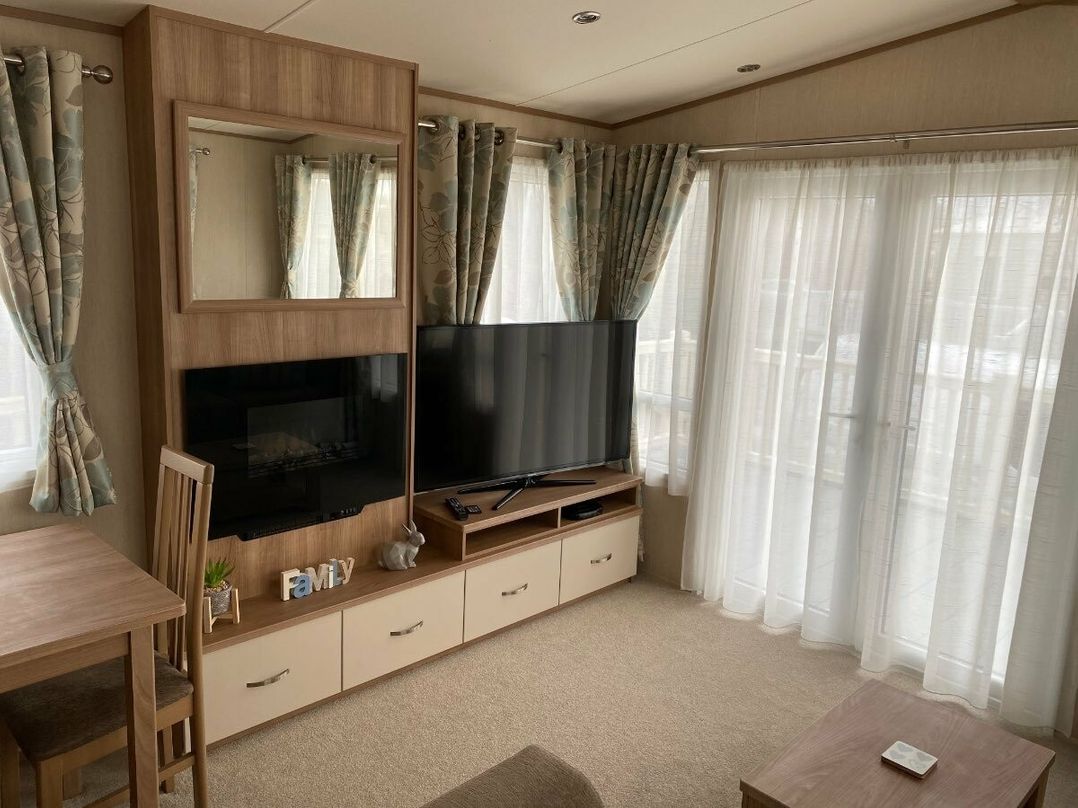 Tattershall Lakes Country Park - Holiday Accommodation 639