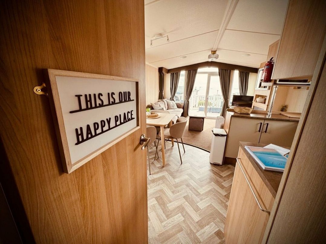 Devon Cliffs Holiday Park - Holiday Accommodation 6394