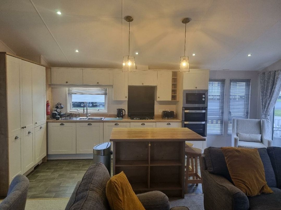 Cayton Bay Caravan Park - Holiday Accommodation 6516