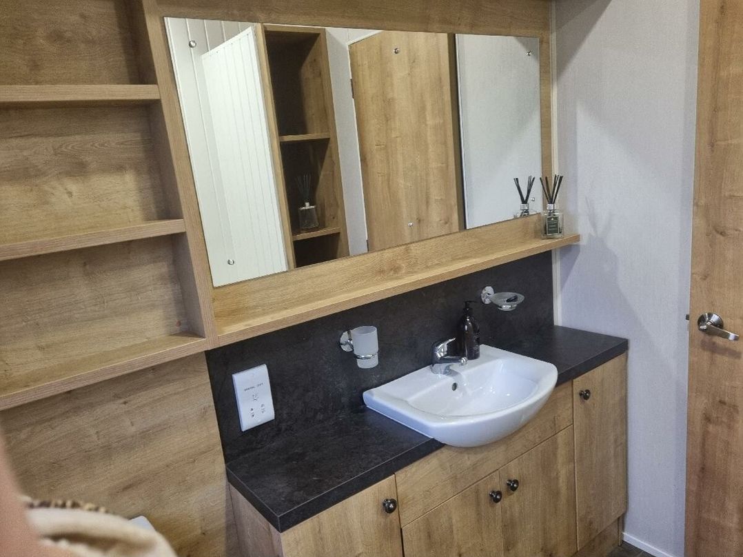 Cayton Bay Caravan Park - Holiday Accommodation 6516