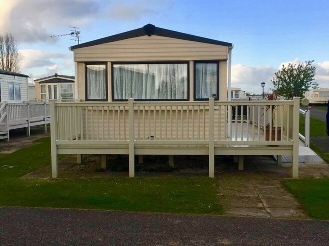 North Shore Holiday Centre - Holiday Accommodation 6635