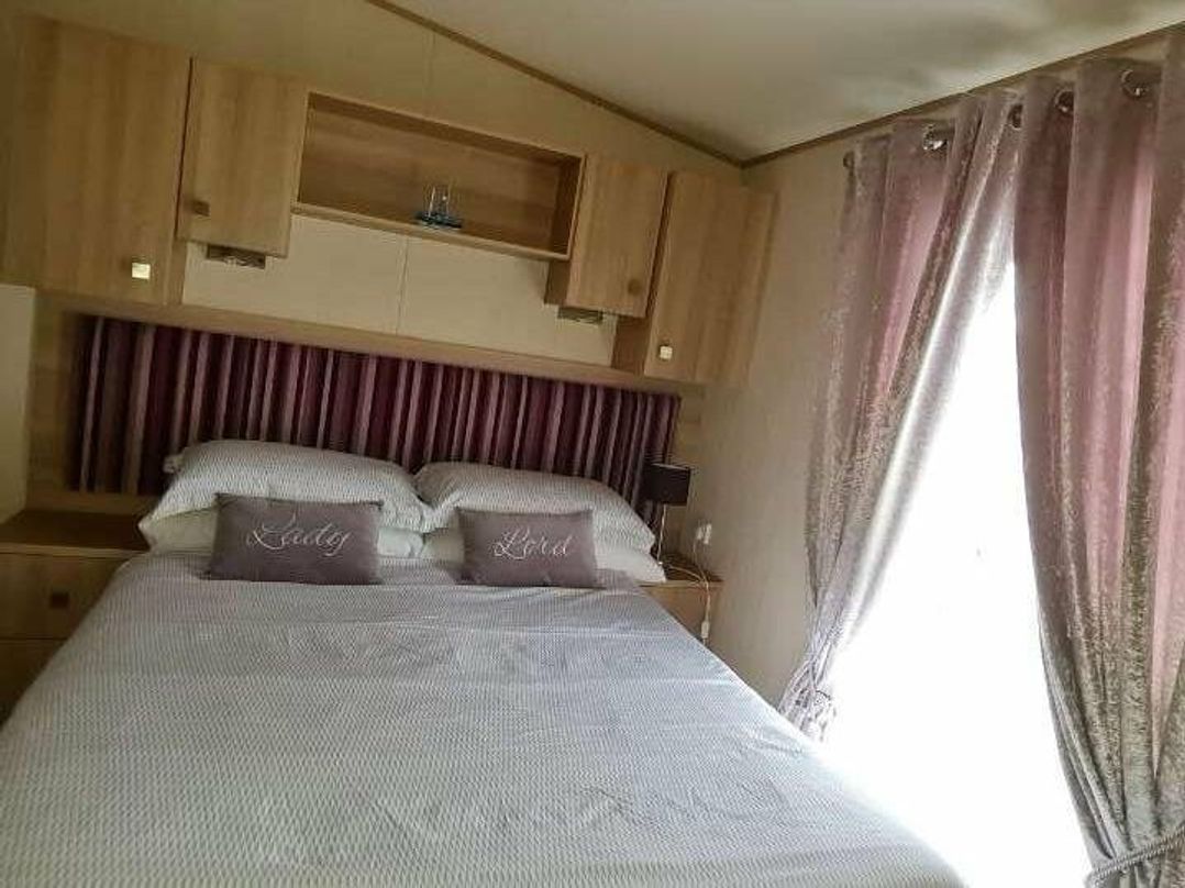 Tattershall Lakes Country Park - Holiday Accommodation 6778