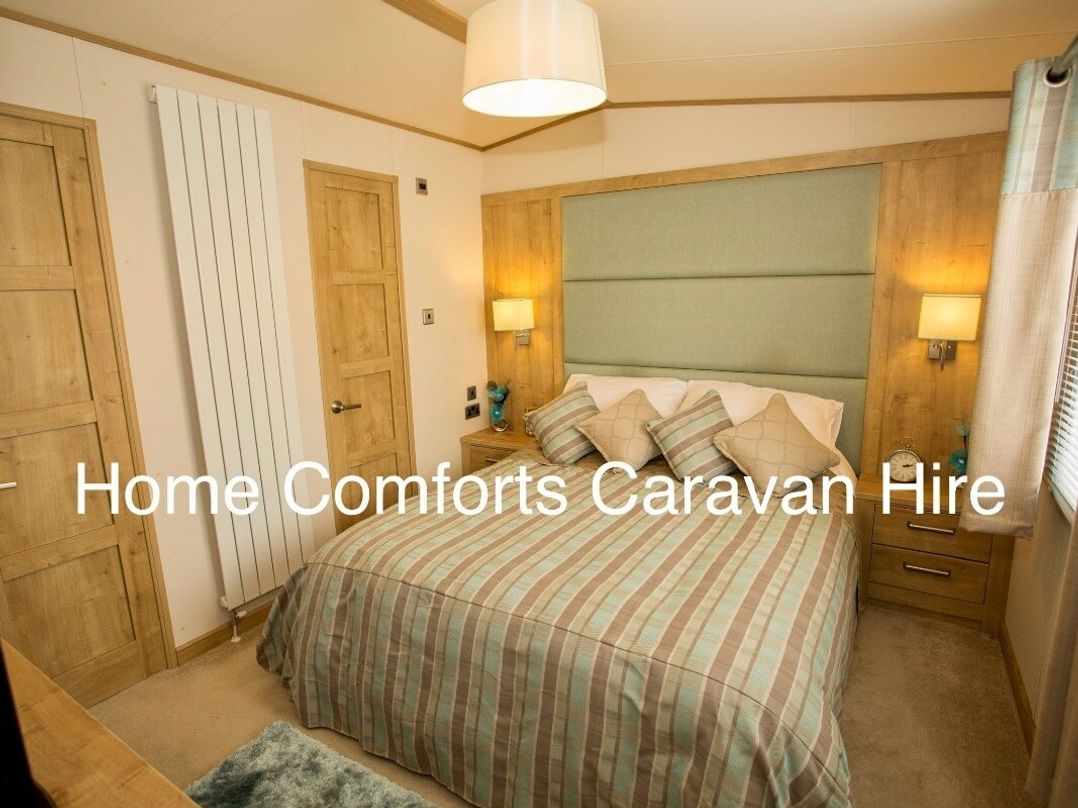 Golden Gate Holiday Centre - Holiday Accommodation 6959