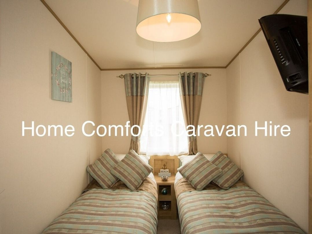 Golden Gate Holiday Centre - Holiday Accommodation 6959