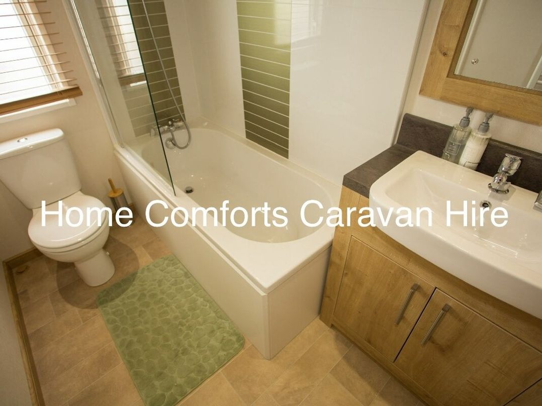 Golden Gate Holiday Centre - Holiday Accommodation 6959