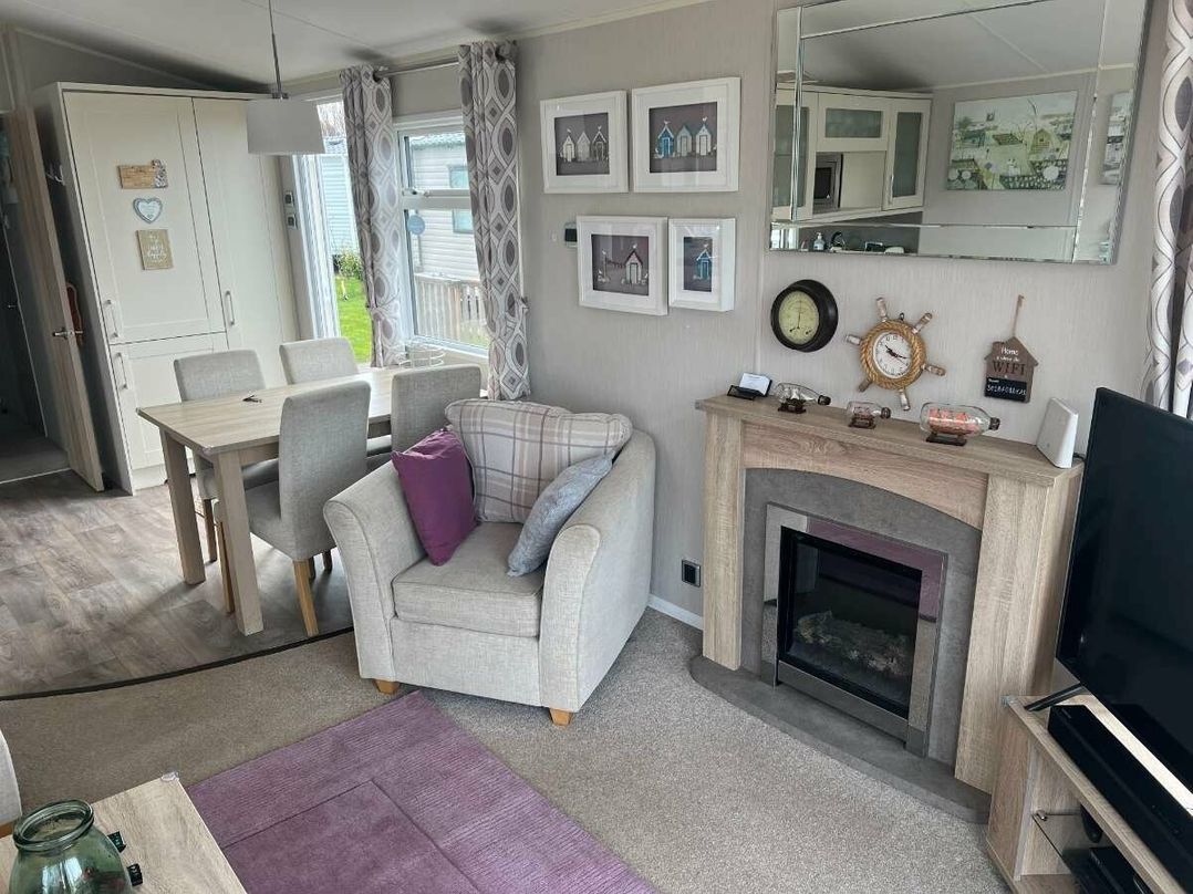 Pinewoods Holiday Park - Holiday Accommodation 6988