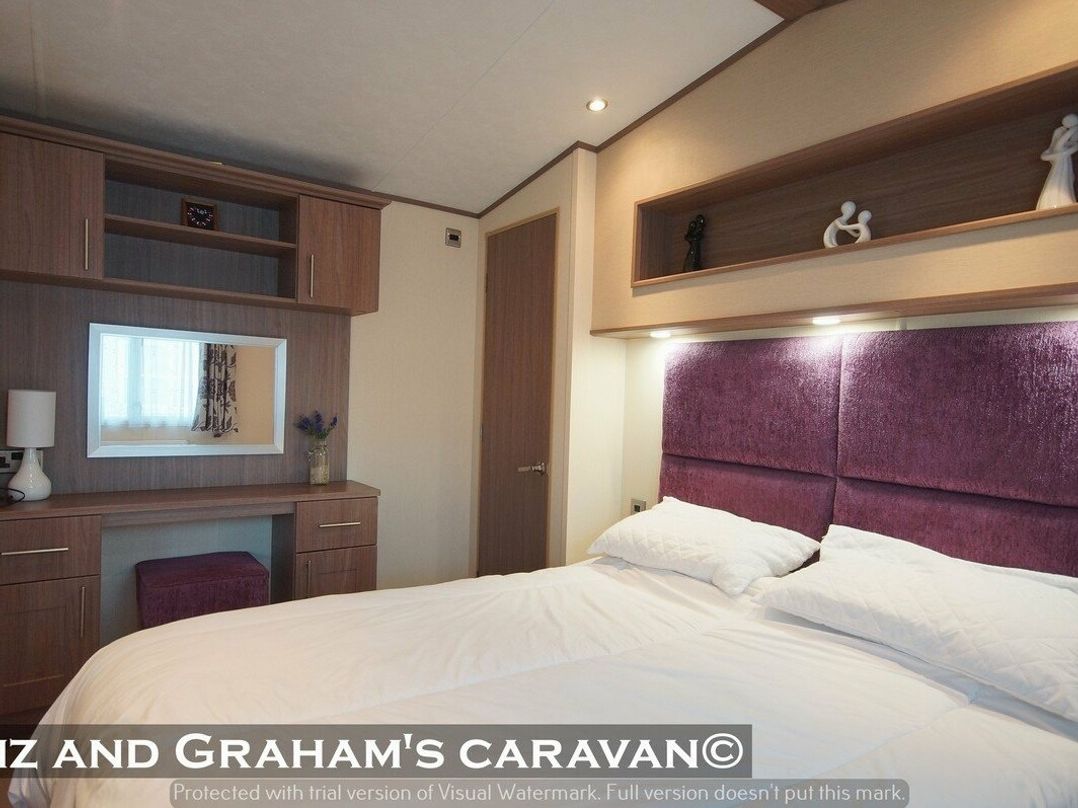 Golden Sands Kinmel Bay - Holiday Accommodation 700