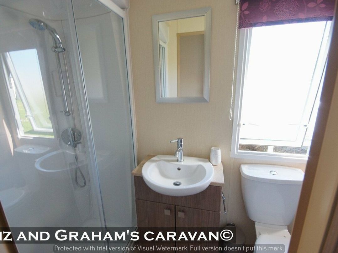 Golden Sands Kinmel Bay - Holiday Accommodation 700