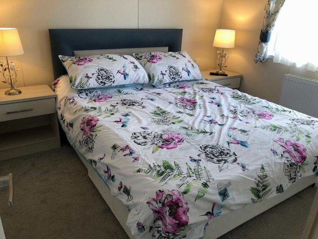 White Acres Holiday Park - Holiday Accommodation 7150