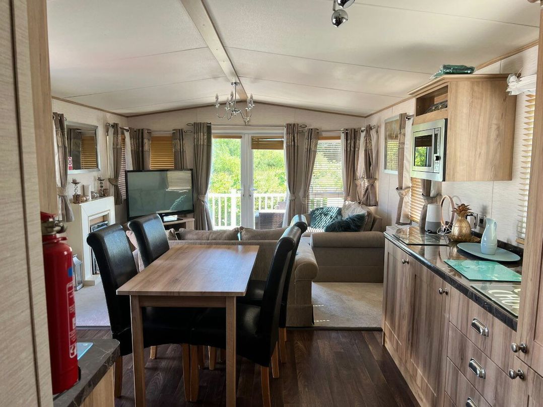 Marton Mere Holiday Village - Holiday Accommodation 7507