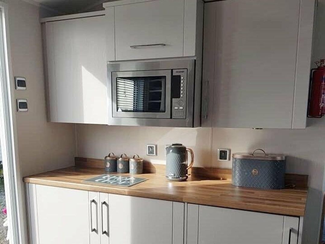 Tattershall Lakes Country Park - Holiday Accommodation 7565