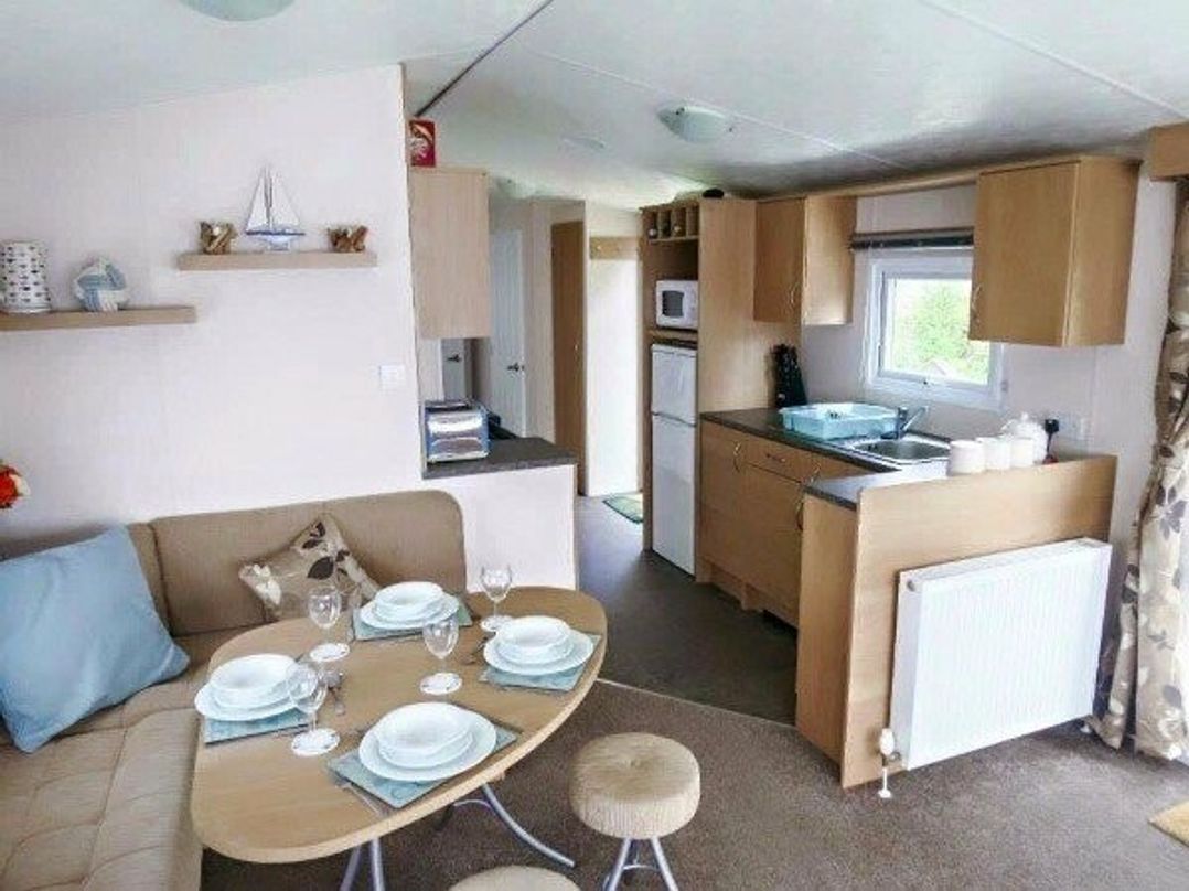 Looe Bay Holiday Park - Holiday Accommodation 772