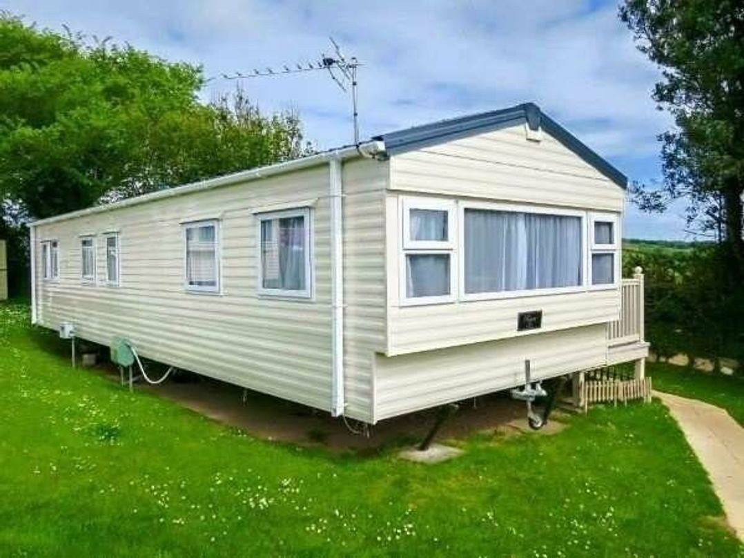 Looe Bay Holiday Park - Holiday Accommodation 772