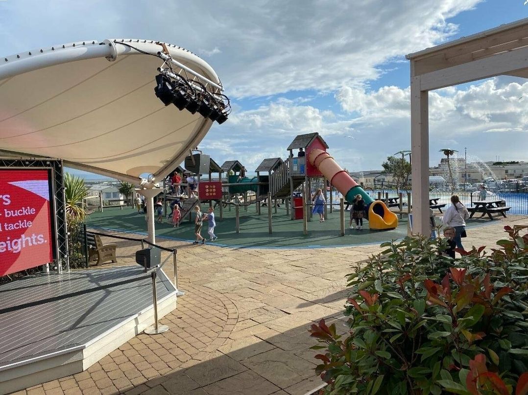 Trecco Bay - Holiday Accommodation 7817