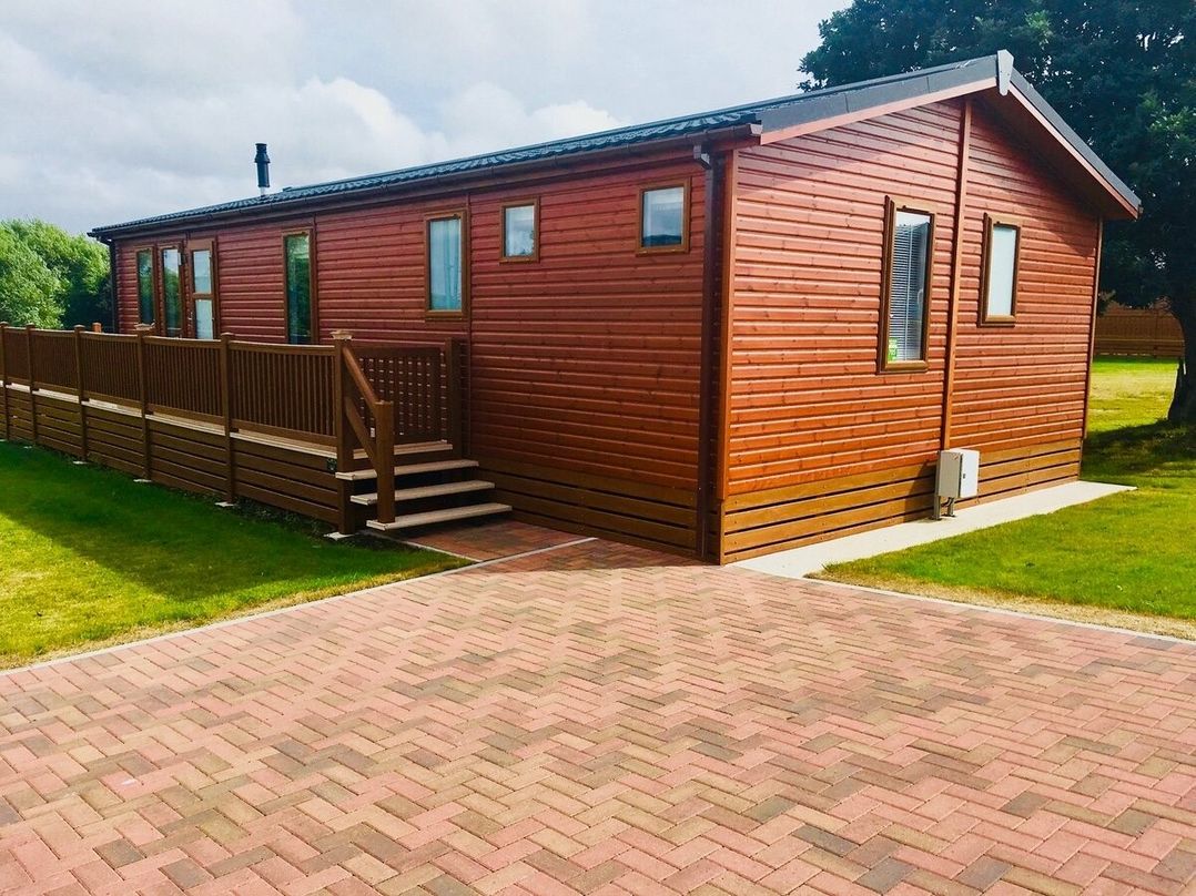 White Acres Holiday Park - Holiday Accommodation 7852