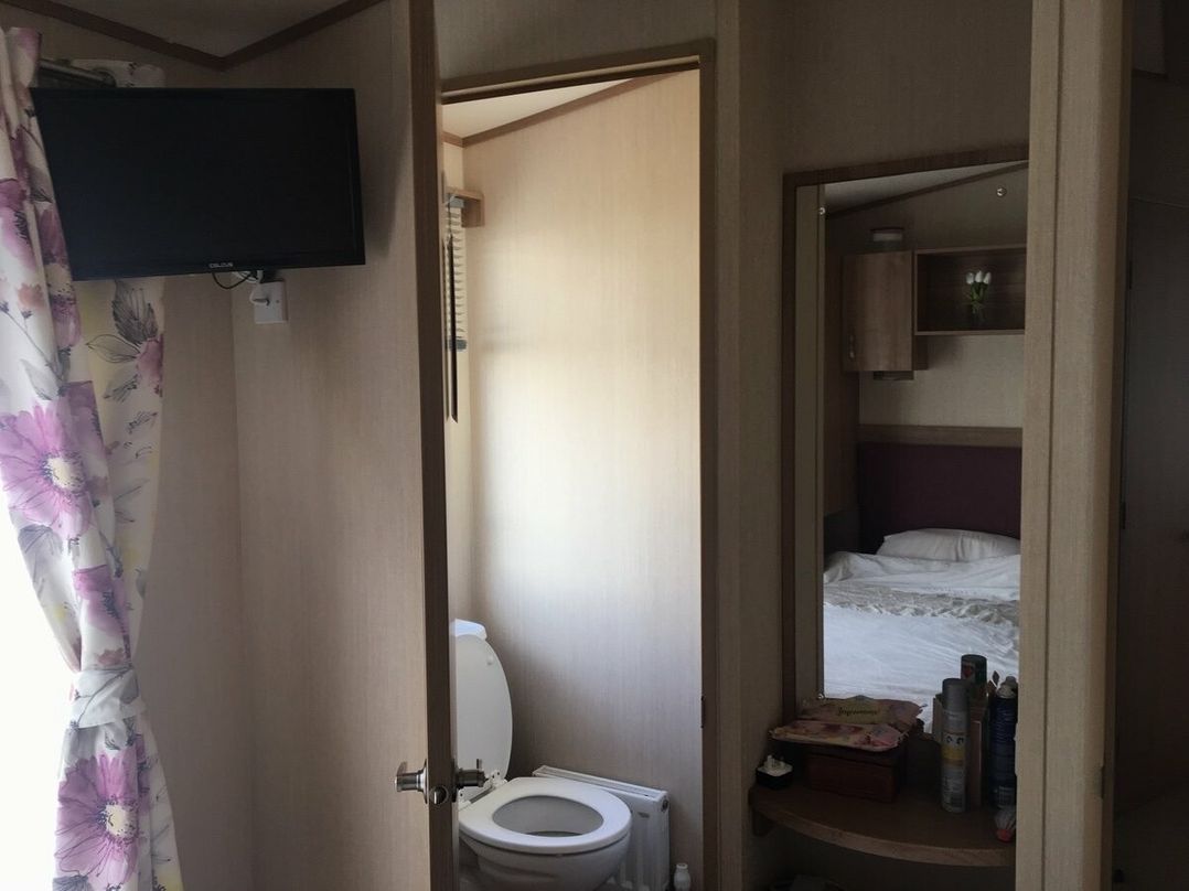 Devon Cliffs Holiday Park - Holiday Accommodation 7924