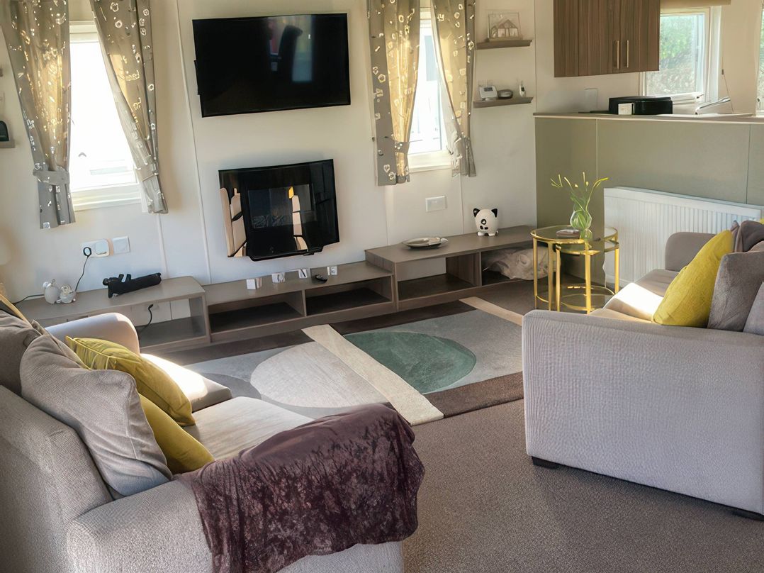 White Acres Holiday Park - Holiday Accommodation 8002