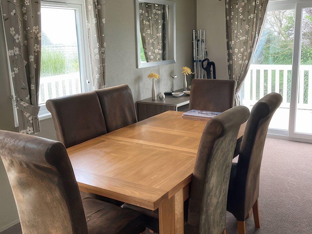 White Acres Holiday Park - Holiday Accommodation 8002