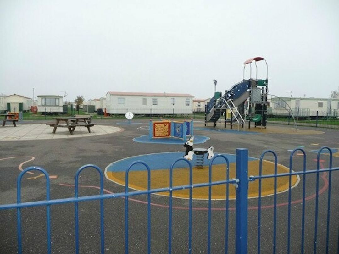 Kingfisher Caravan Park - Holiday Accommodation 809