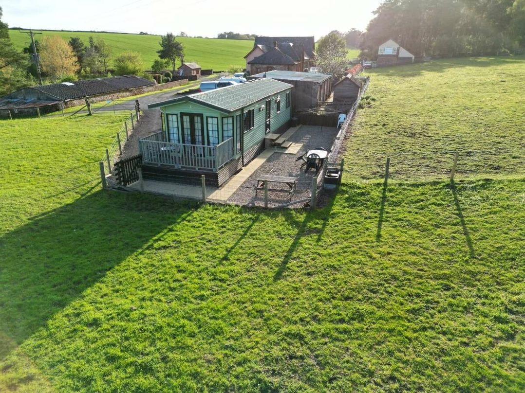 Station House (private land) - Holiday Accommodation 8100