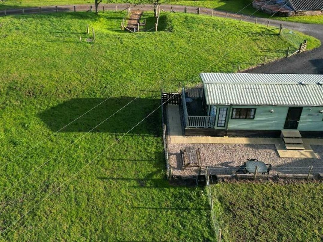 Station House (private land) - Holiday Accommodation 8100