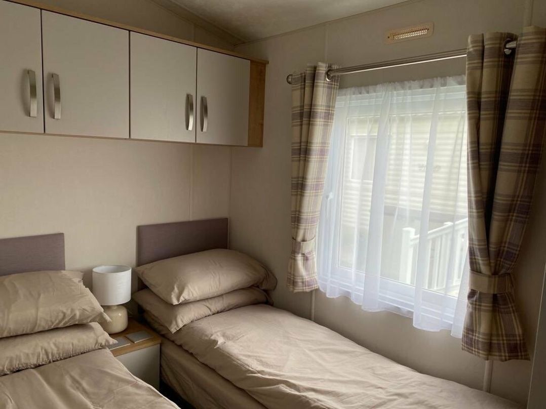 Swanage Bay View - Holiday Accommodation 8104