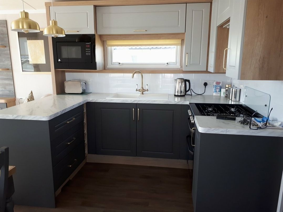 Blue Dolphin Holiday Park - Holiday Accommodation 8128