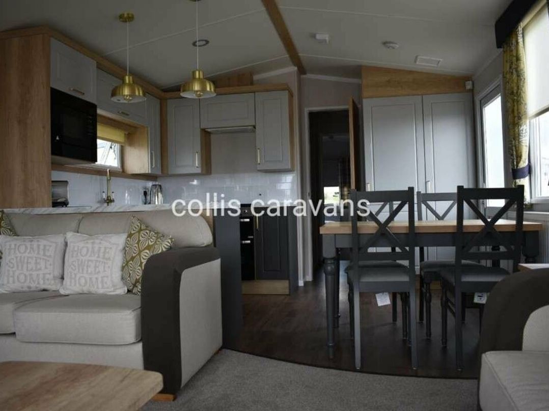 Blue Dolphin Holiday Park - Holiday Accommodation 8128