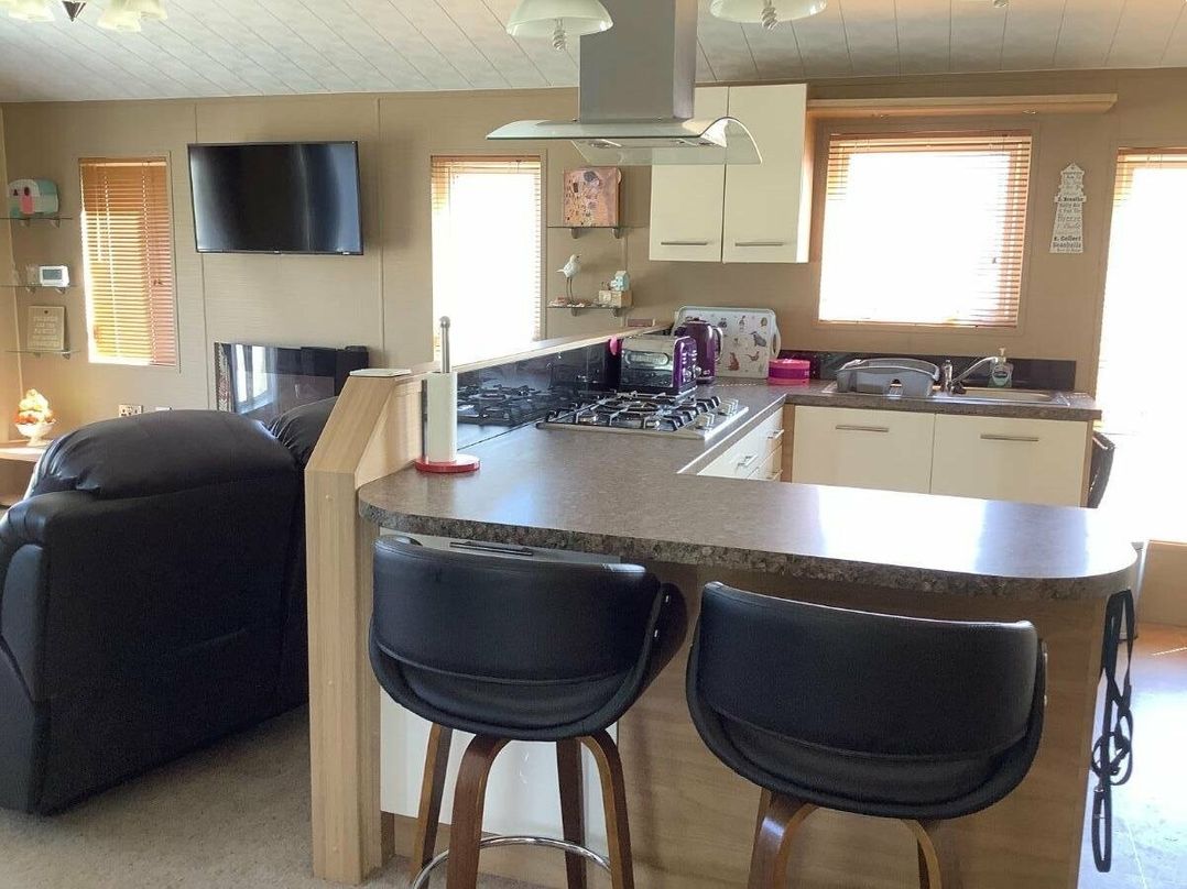 Manor Park Holiday Village - Holiday Accommodation 8252