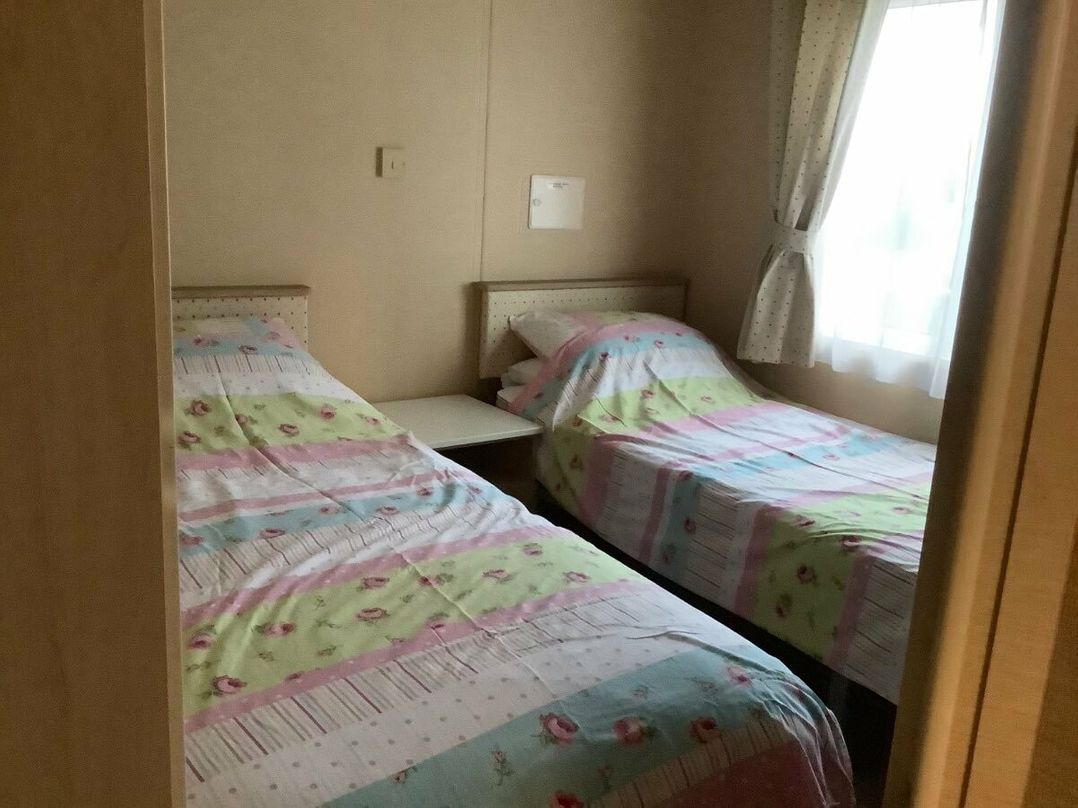 Manor Park Holiday Village - Holiday Accommodation 8252