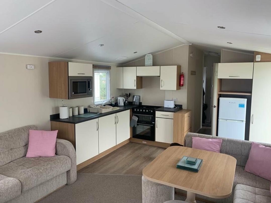 Caister Holiday Park - Holiday Accommodation 8272