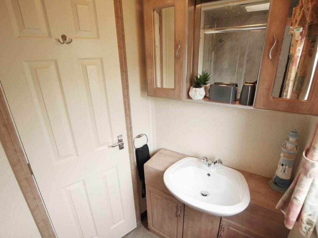 Ocean Edge Leisure Park - Holiday Accommodation 8297