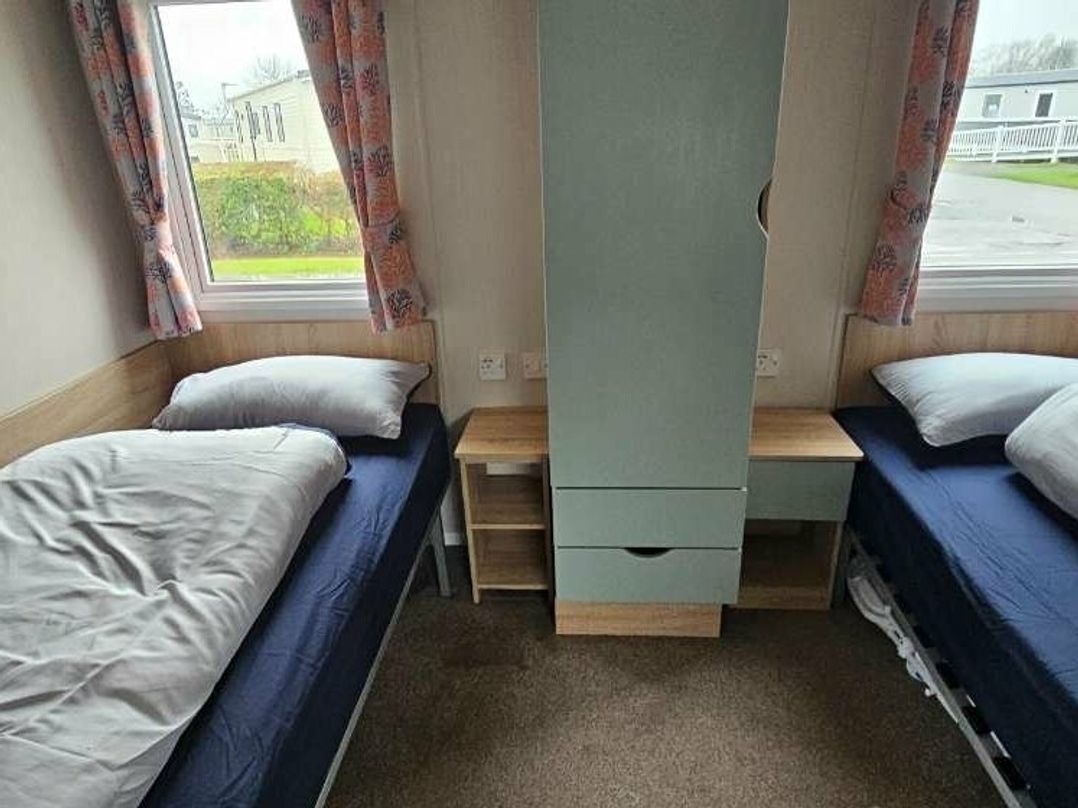 Golden Sands - Holiday Accommodation 8309