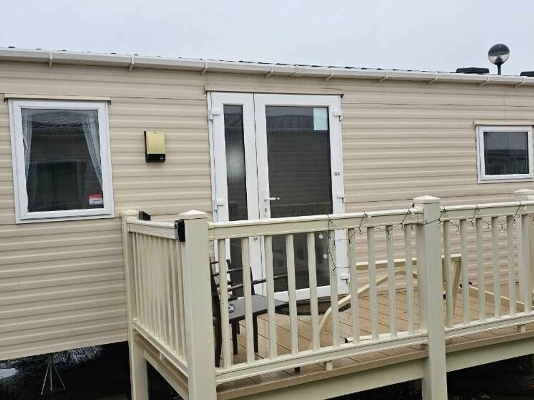 Golden Sands - Holiday Accommodation 8309