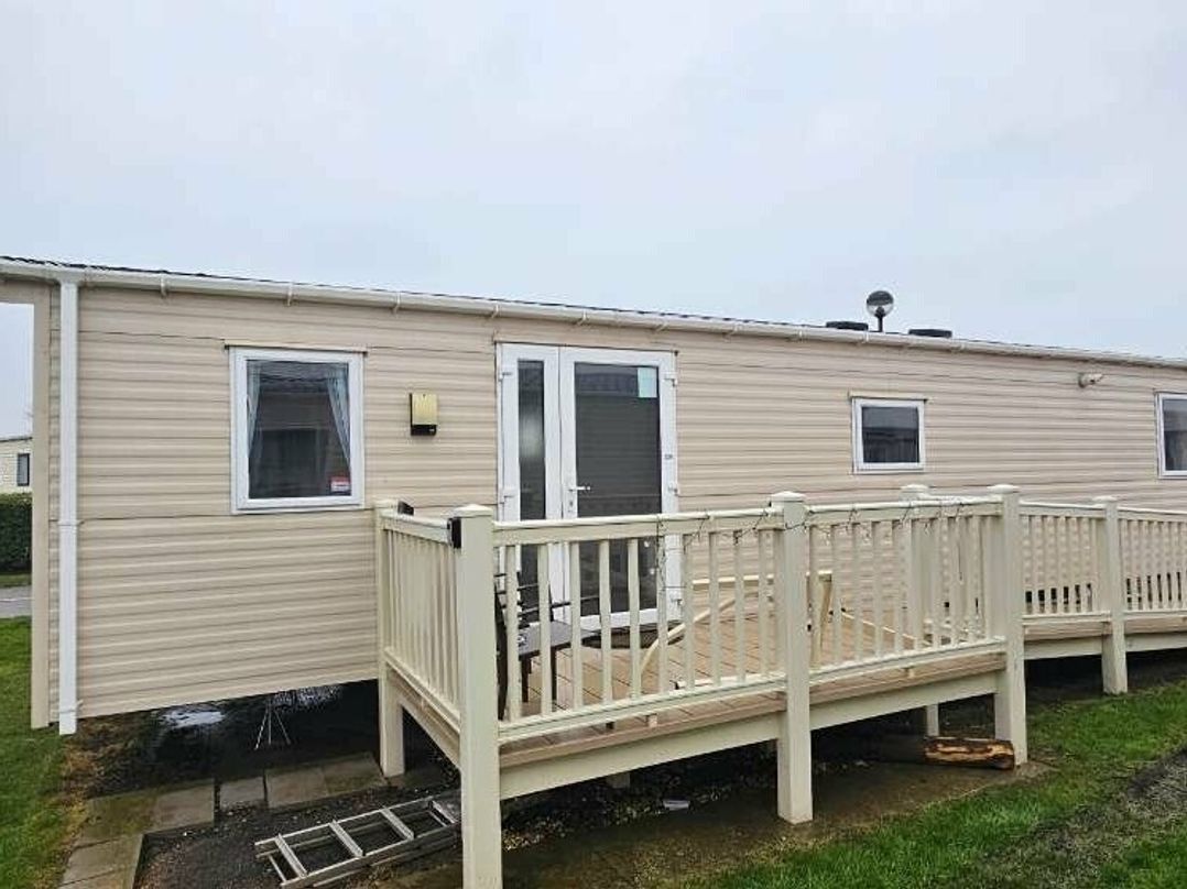 Golden Sands - Holiday Accommodation 8309