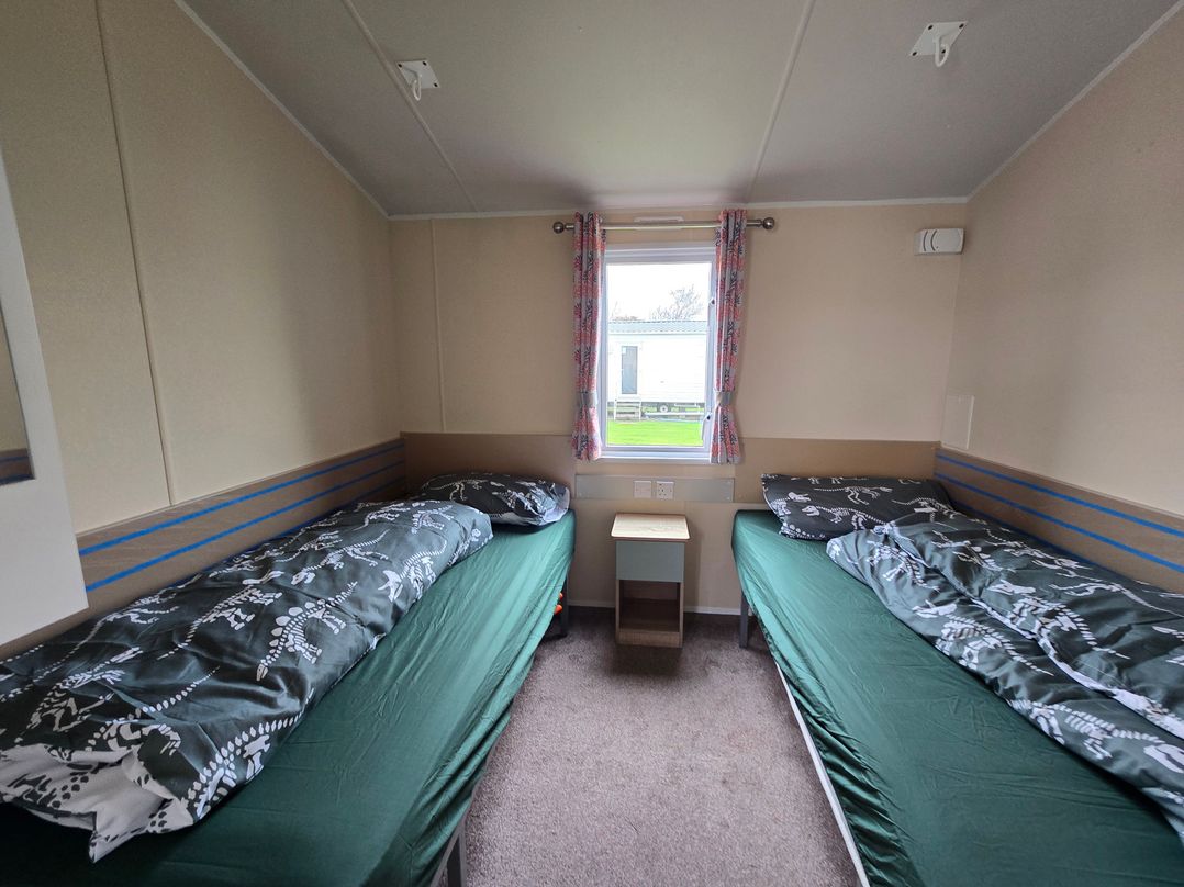 Golden Sands - Holiday Accommodation 8309