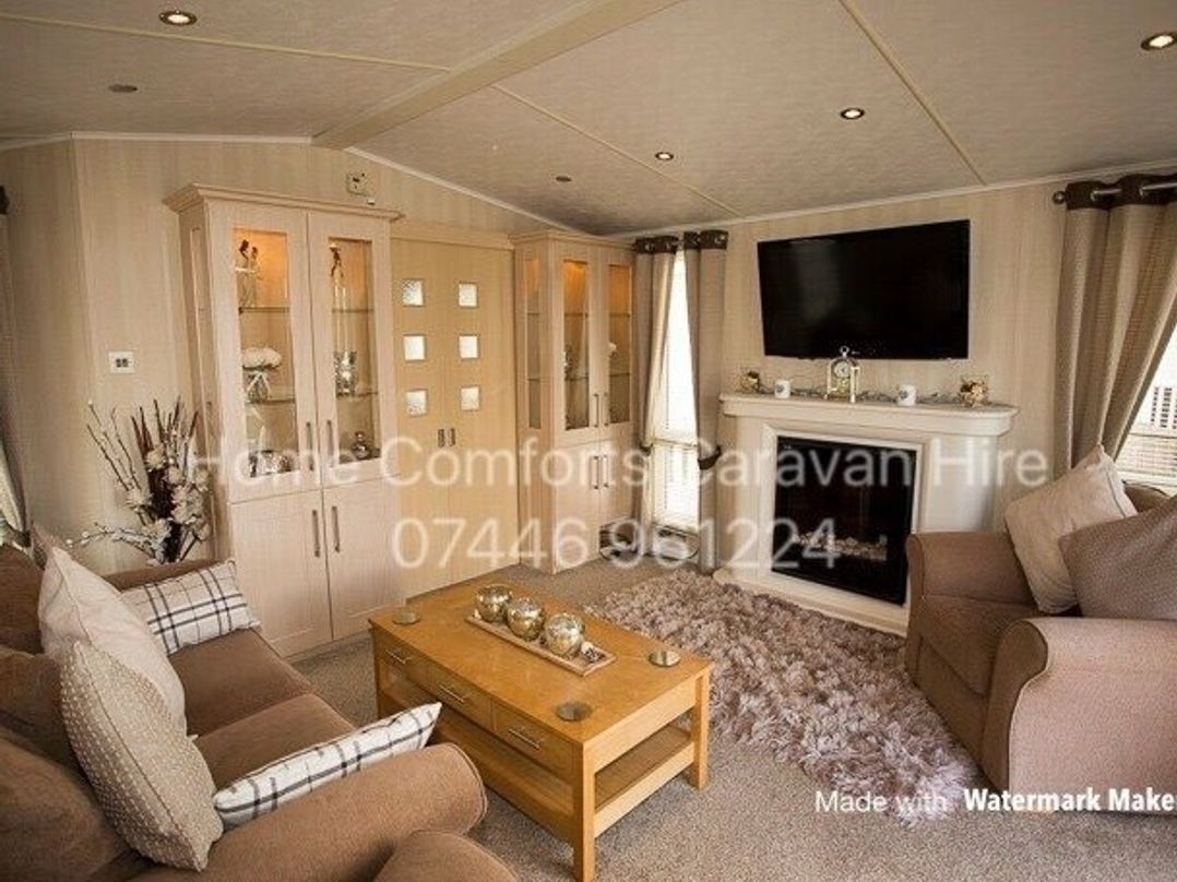 Golden Gate Holiday Centre - Holiday Accommodation 846