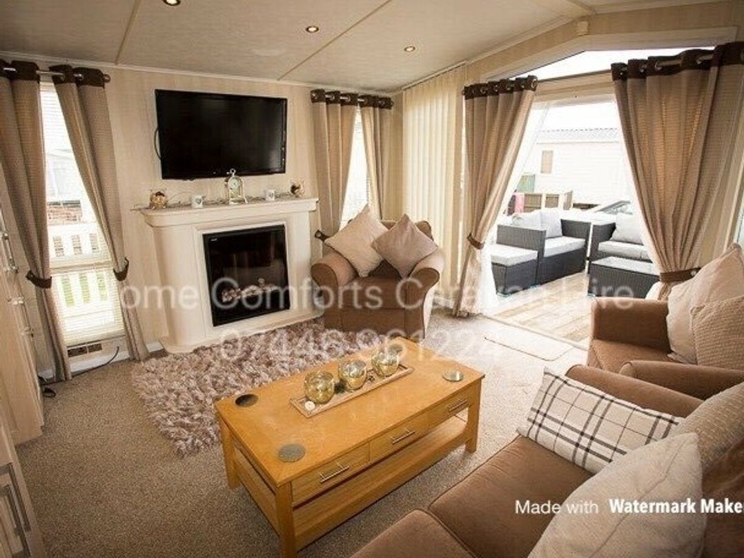 Golden Gate Holiday Centre - Holiday Accommodation 846