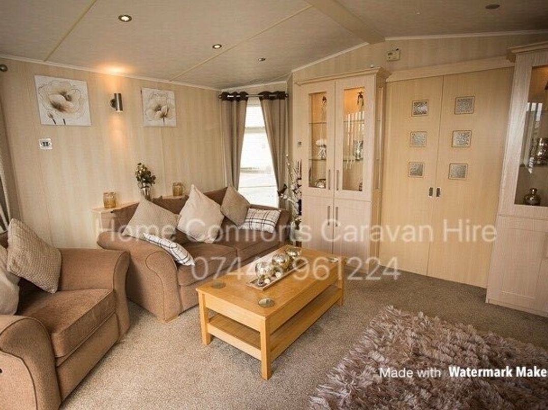 Golden Gate Holiday Centre - Holiday Accommodation 846