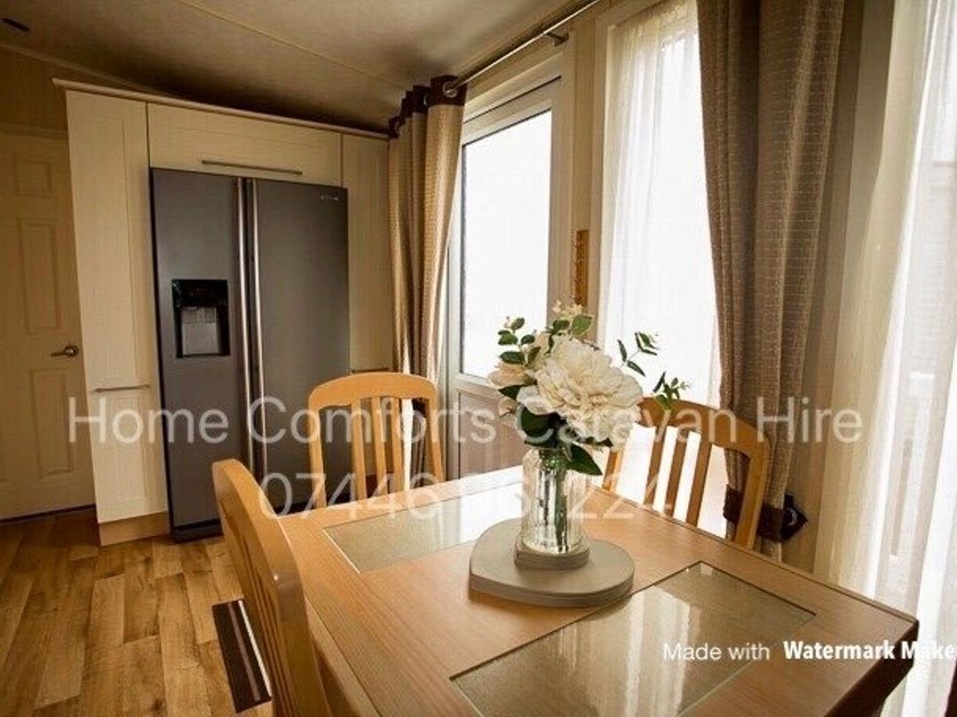 Golden Gate Holiday Centre - Holiday Accommodation 846