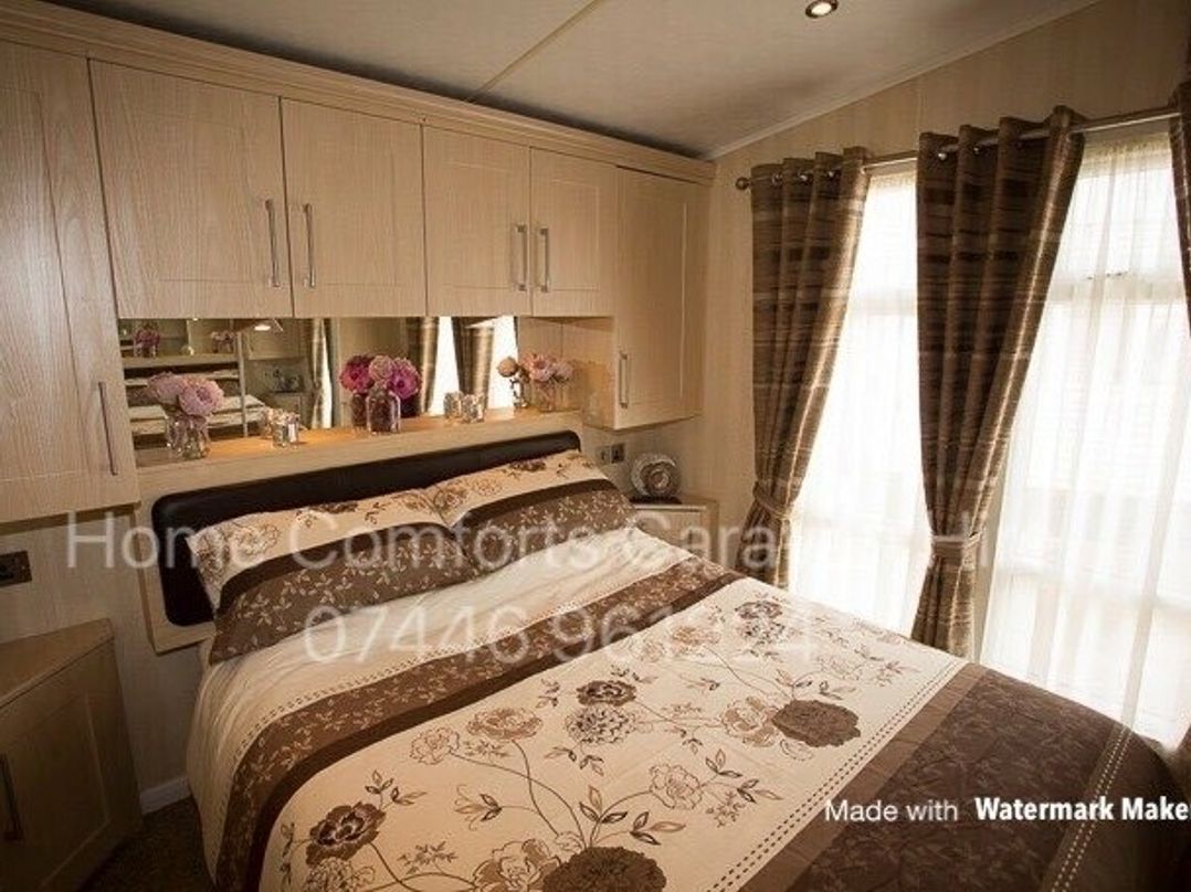 Golden Gate Holiday Centre - Holiday Accommodation 846
