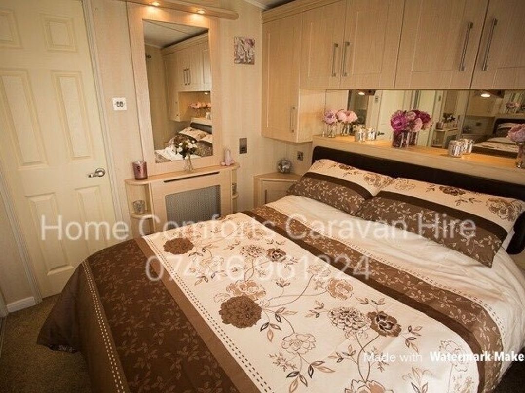 Golden Gate Holiday Centre - Holiday Accommodation 846