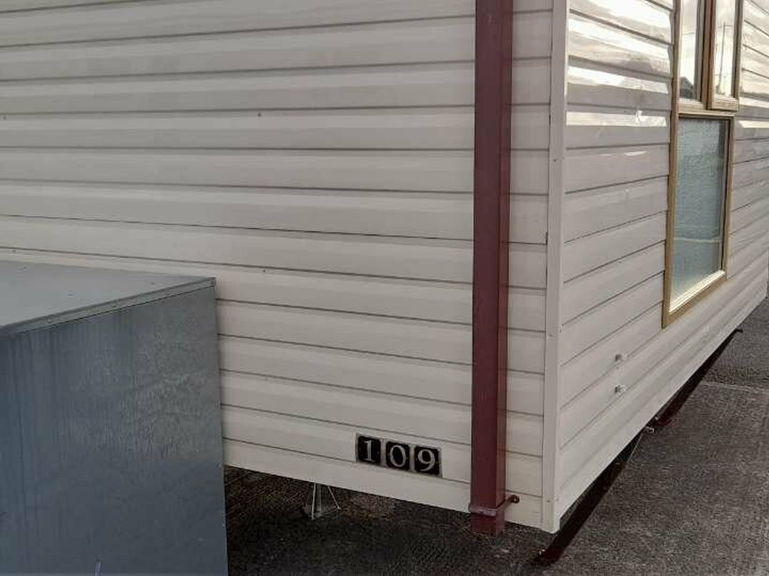 Browns Holiday Park - Holiday Accommodation 8510