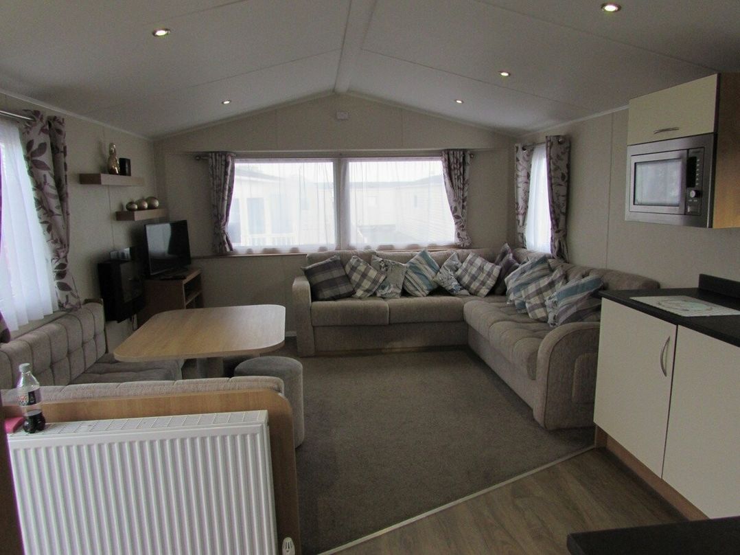 Caister Holiday Park - Holiday Accommodation 8567