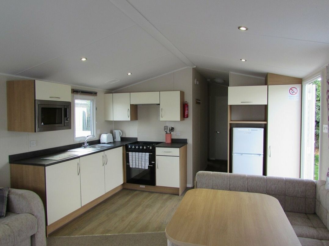 Caister Holiday Park - Holiday Accommodation 8567