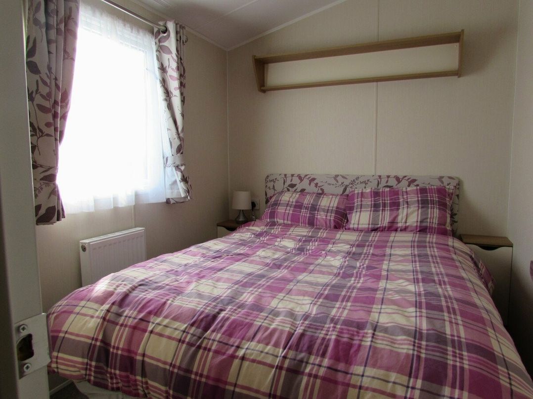 Caister Holiday Park - Holiday Accommodation 8567
