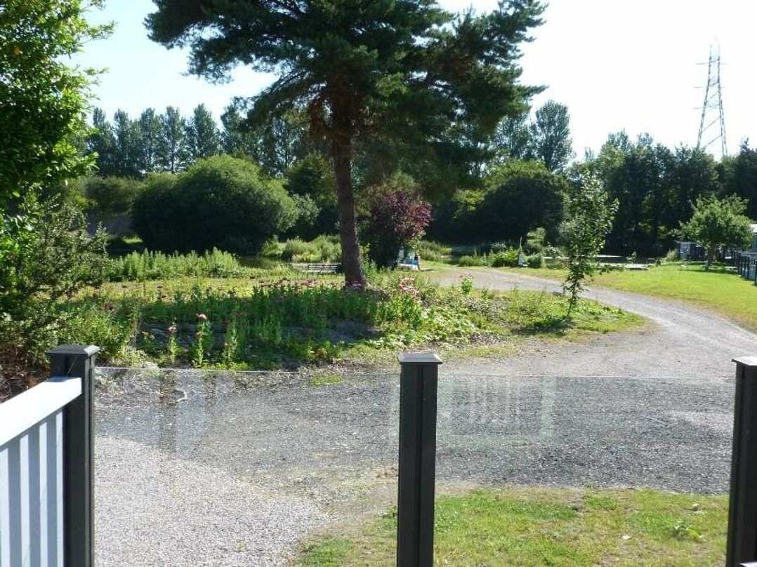 Borwick Lakes - Holiday Accommodation 8595